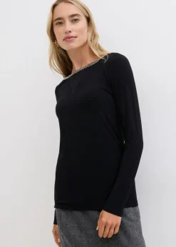 Camiseta con inserto de malla y piedras brillantes