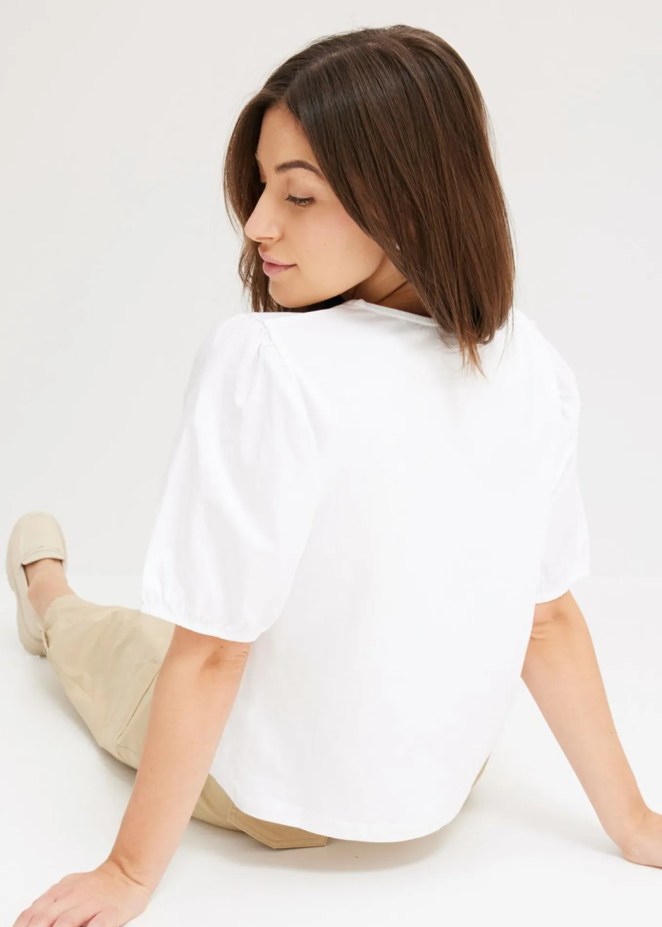 Camiseta con mangas abullonadas