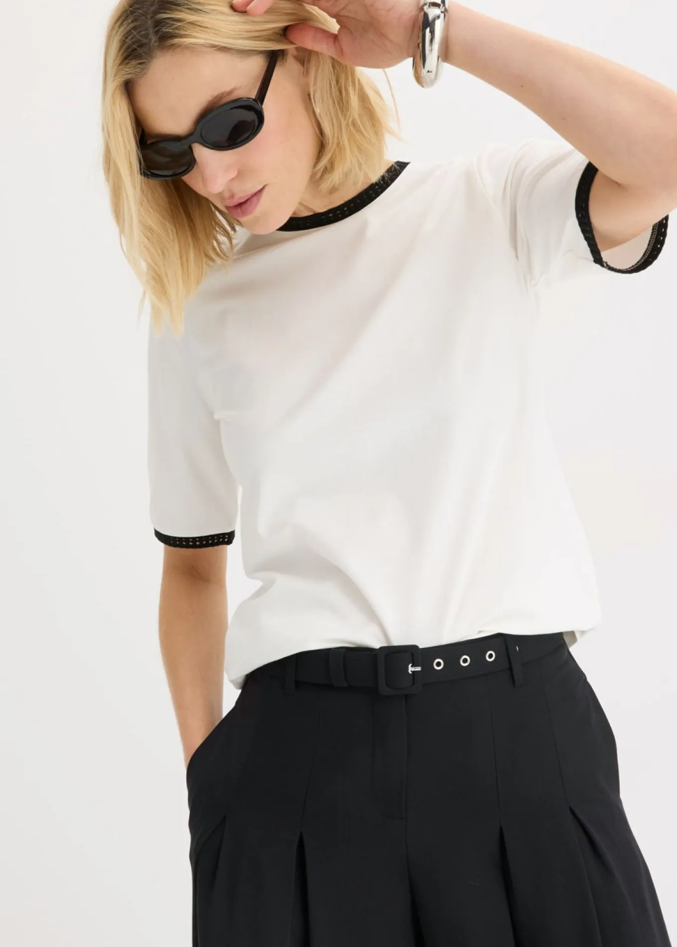 Camiseta con ribete de encaje