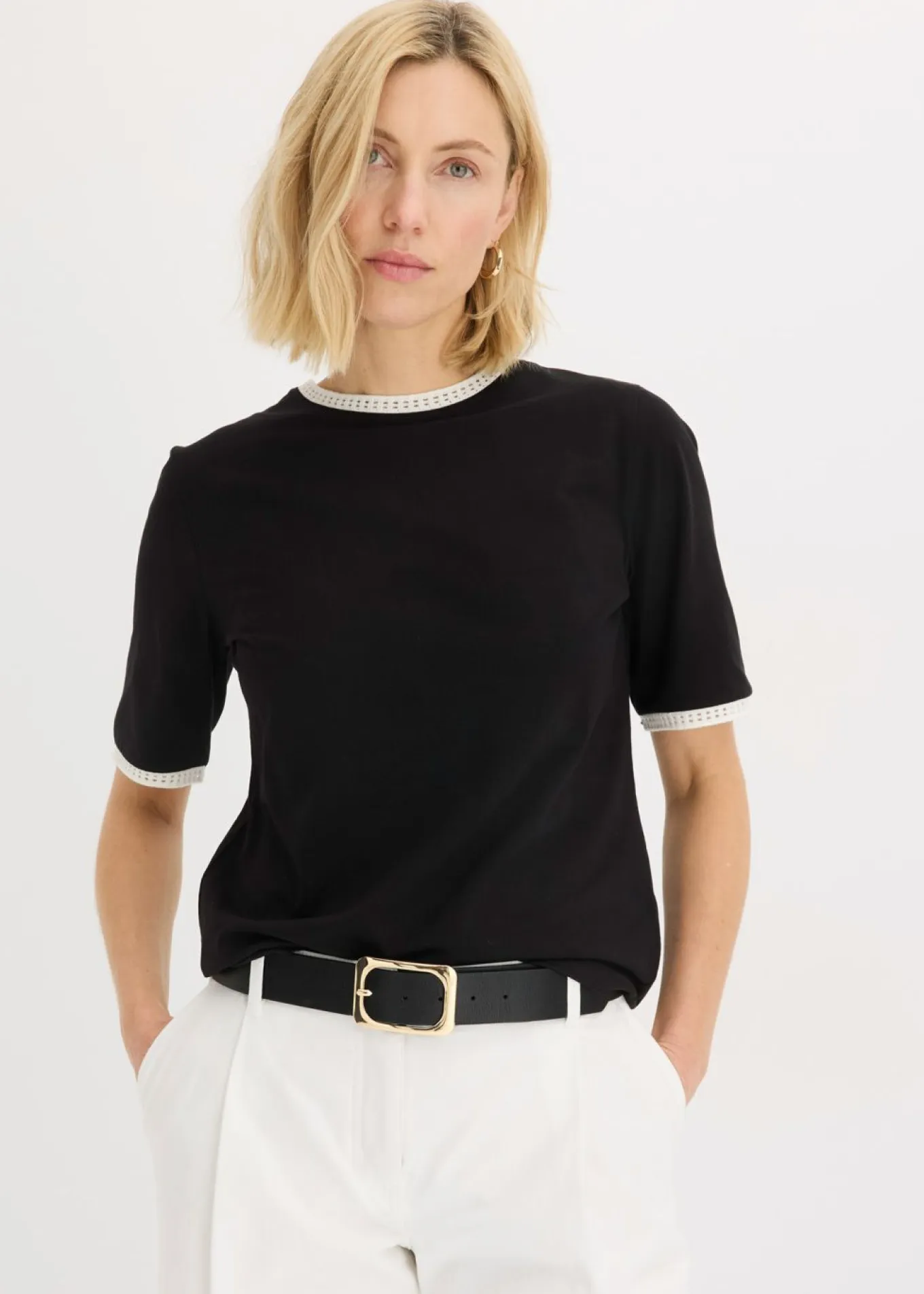 Camiseta con ribete de encaje