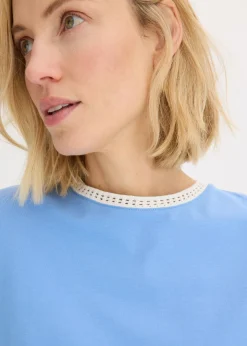 Camiseta con ribete de encaje
