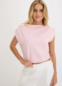 Camiseta con un hombro al descubierto