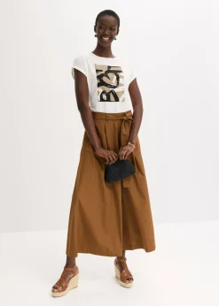 Camiseta con viscosa y piedras brillantes
