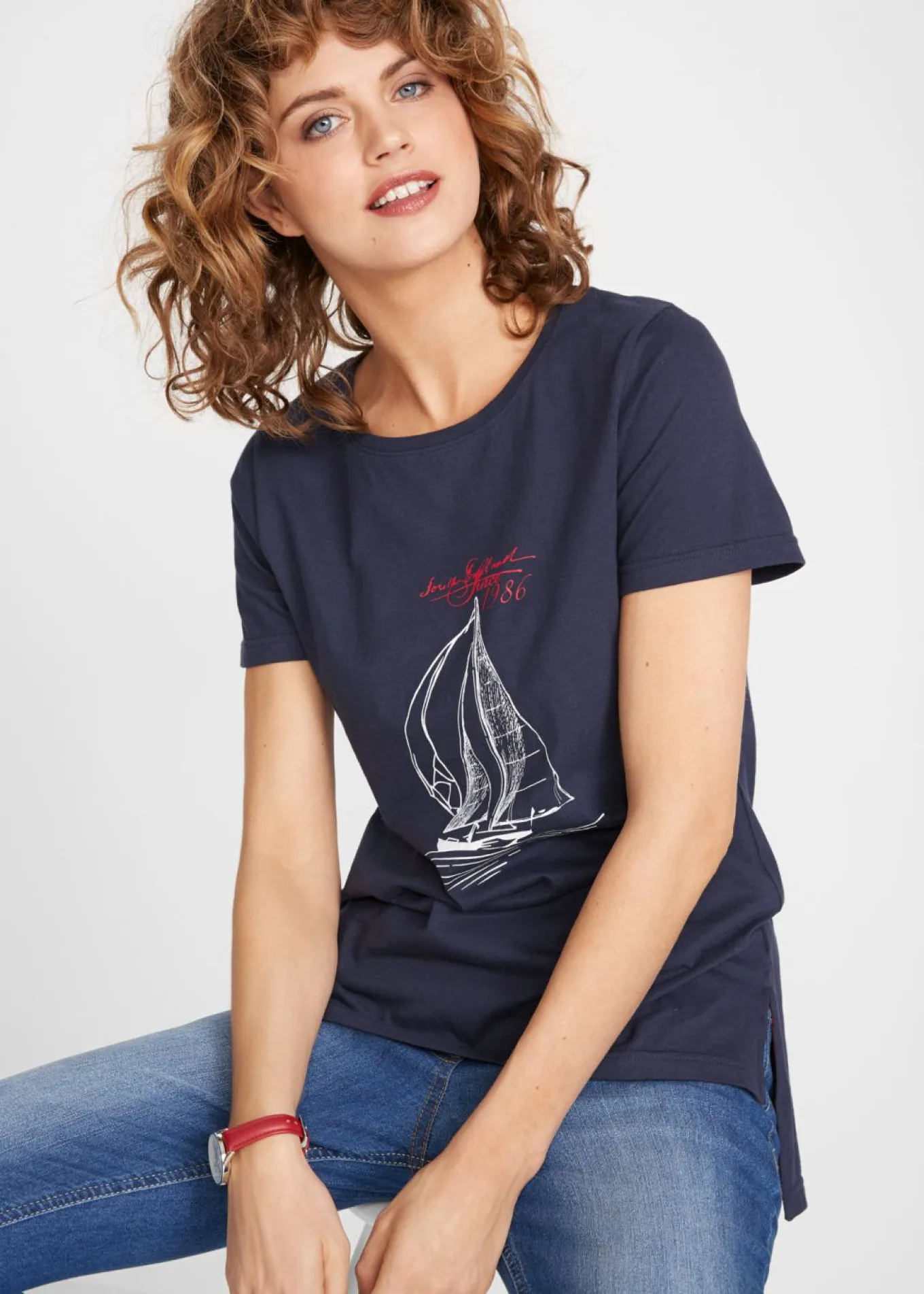 Camiseta de algodón con abertura lateral y estampado