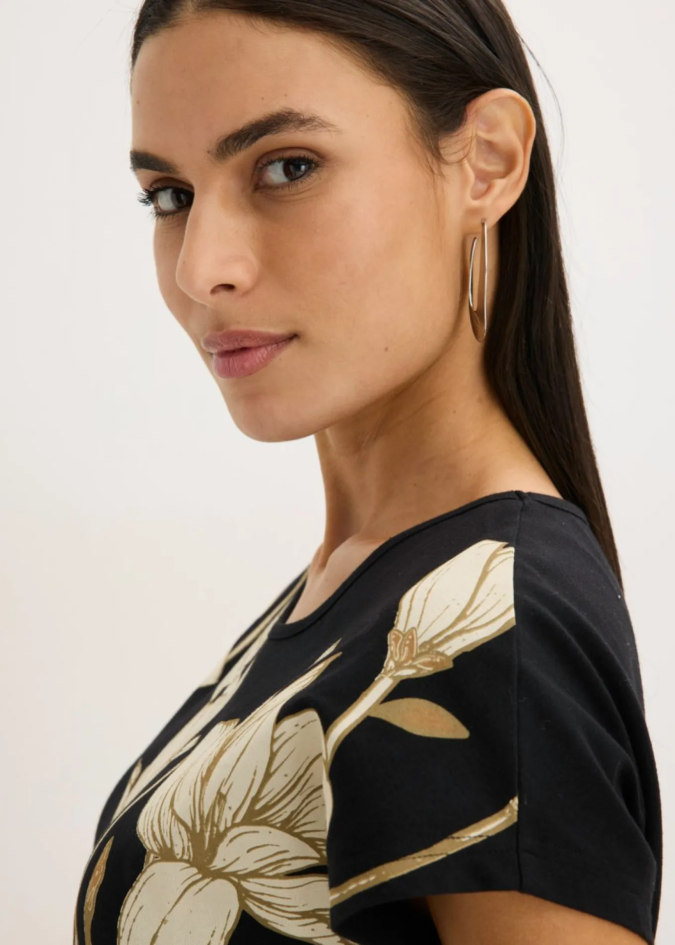 Camiseta de algodón orgánico con estampado de flores