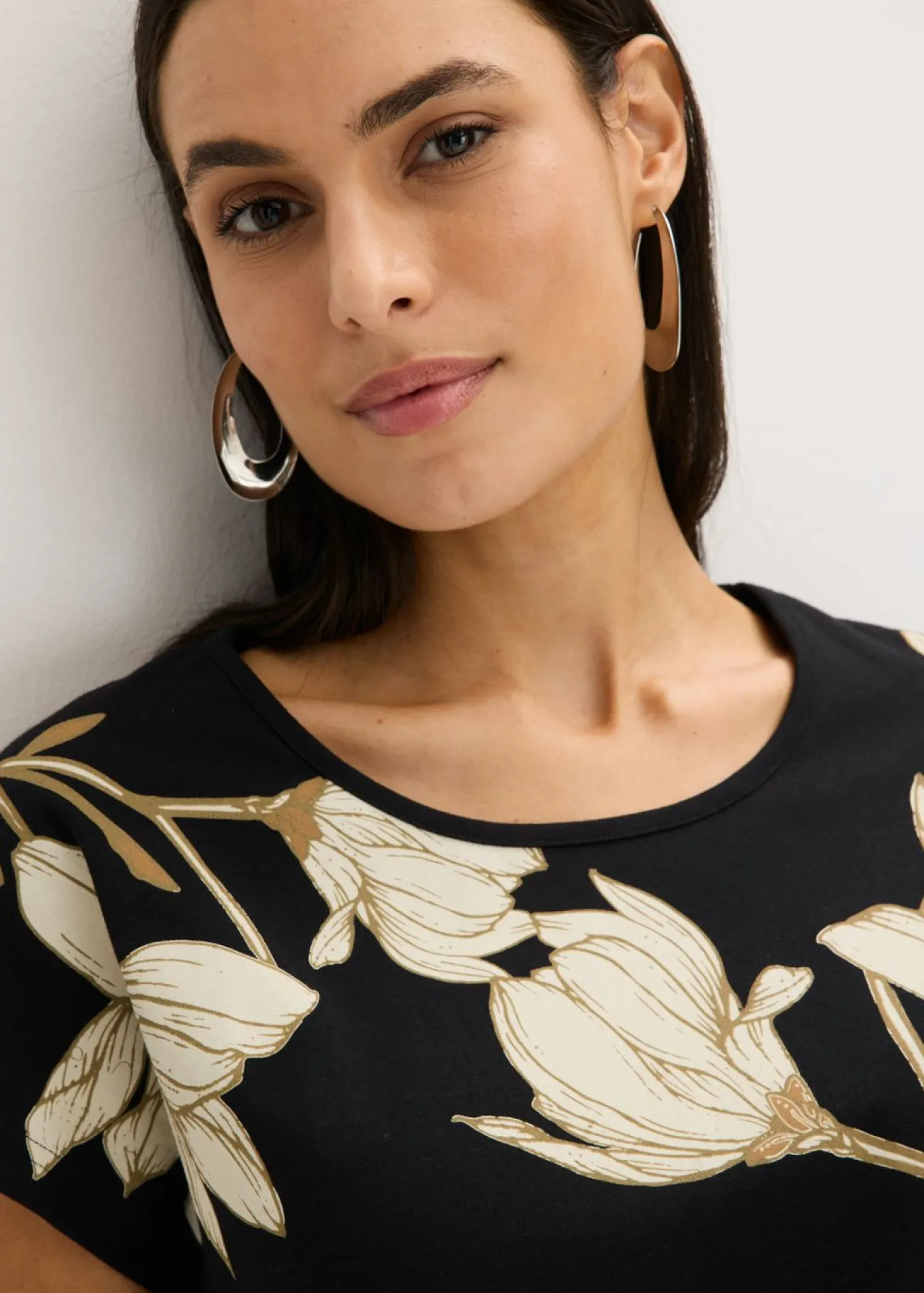 Camiseta de algodón orgánico con estampado de flores