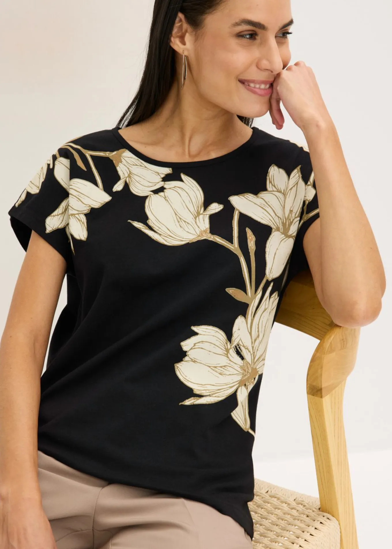 Camiseta de algodón orgánico con estampado de flores