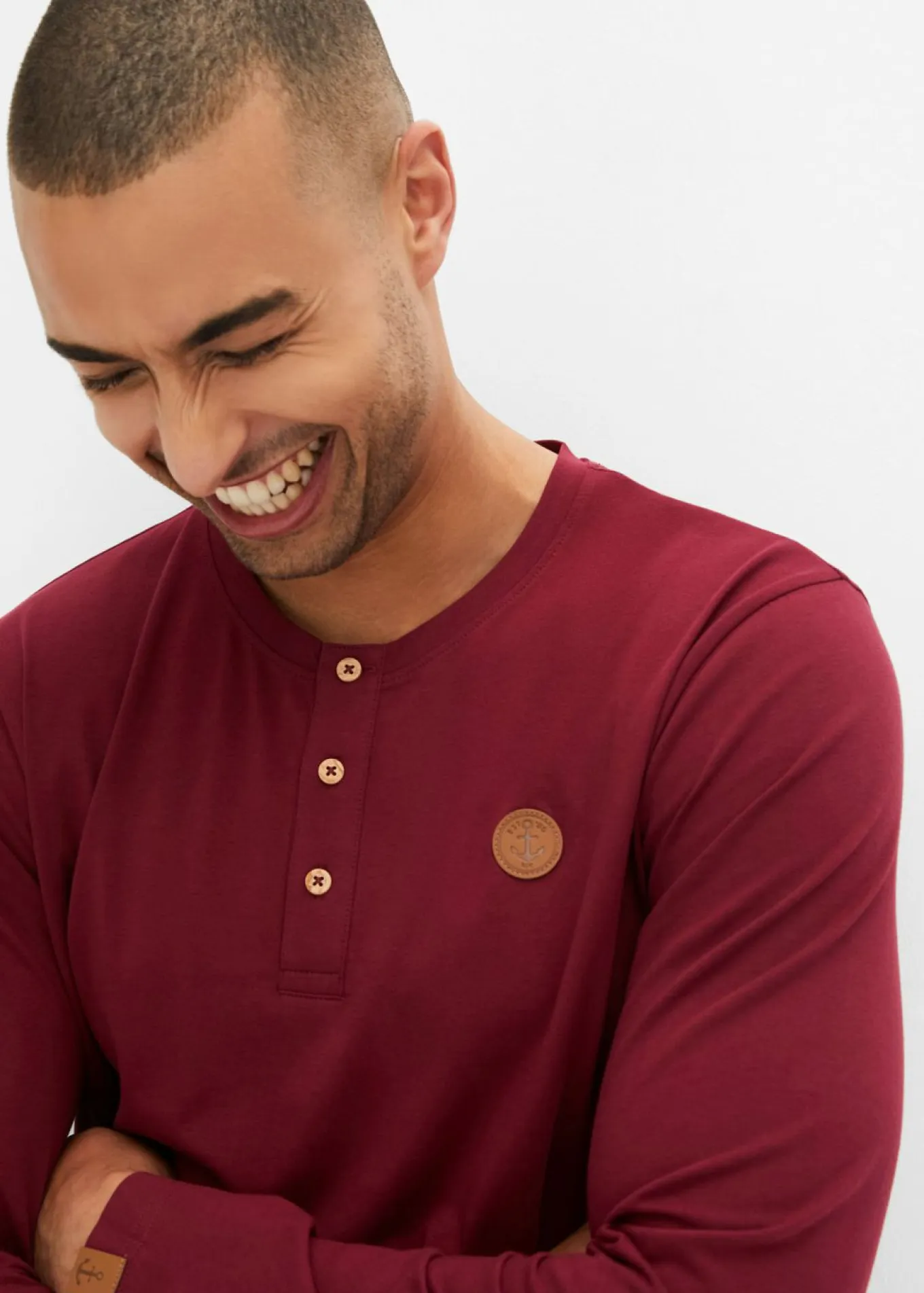 Camiseta de algodón orgánico puro con manga larga y cuello henley (2 unidades)