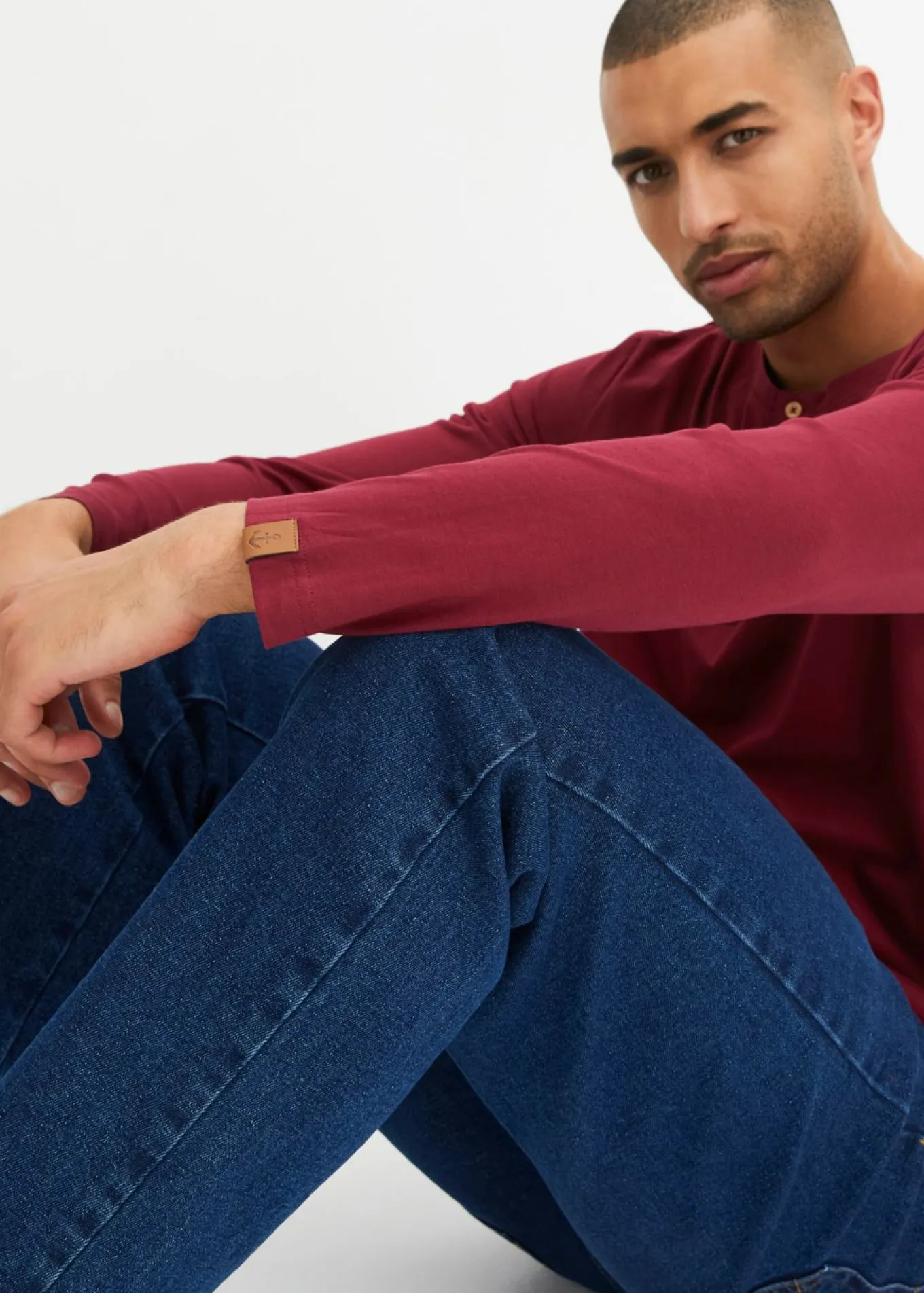 Camiseta de algodón orgánico puro con manga larga y cuello henley (2 unidades)