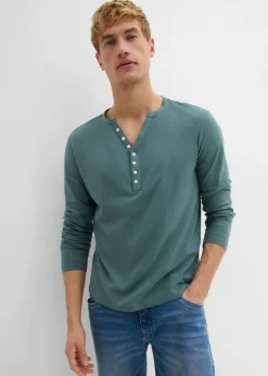 Camiseta de algodón orgánico puro con cuello henley, manga larga y corte entallado