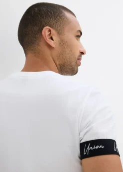 Camiseta de algodón orgánico puro con corte entallado