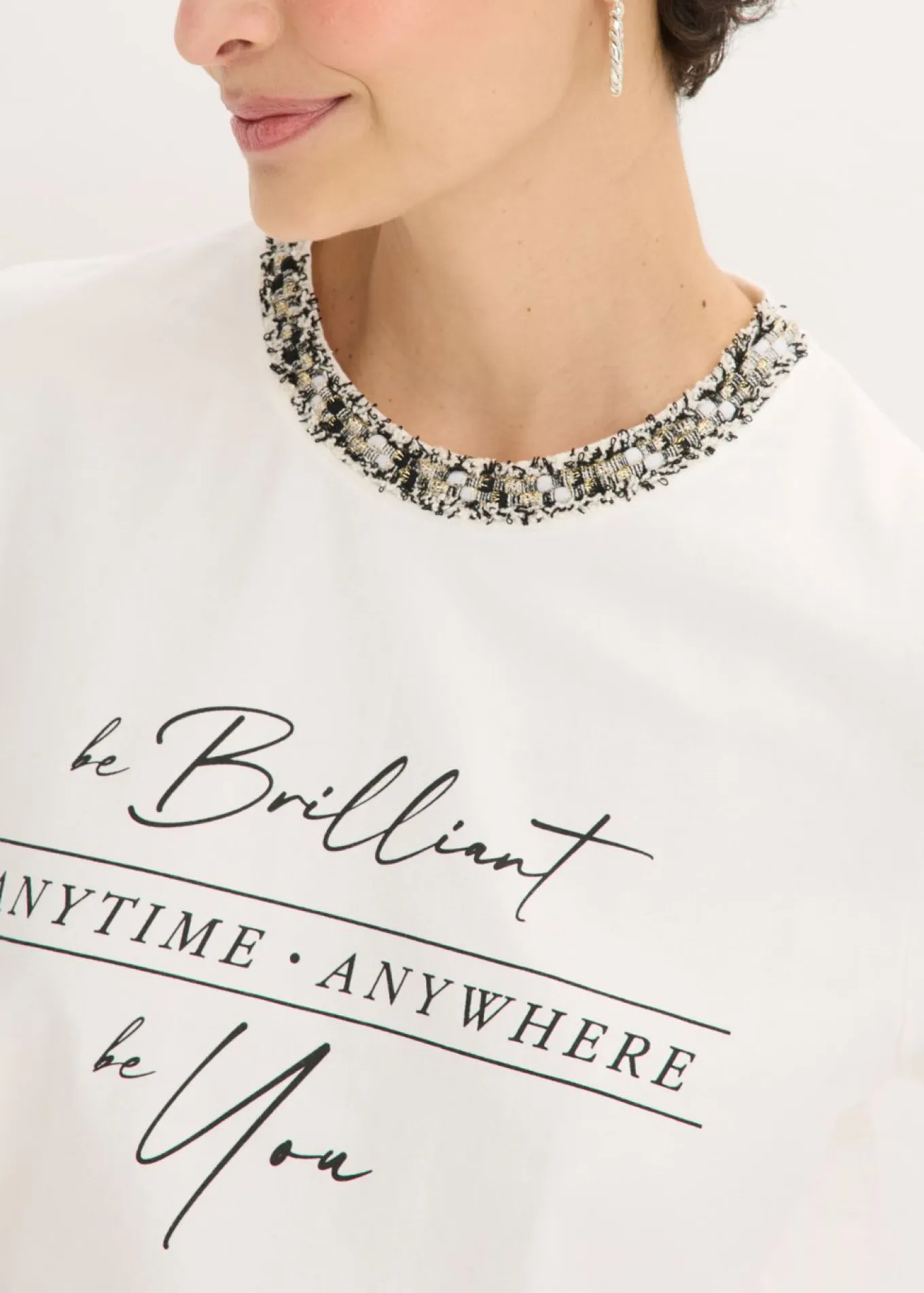 Camiseta de algodón orgánico con cinta decorativa