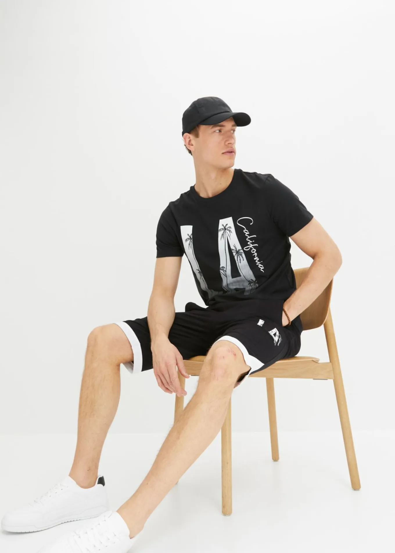 Camiseta de algodón orgánico puro con corte entallado