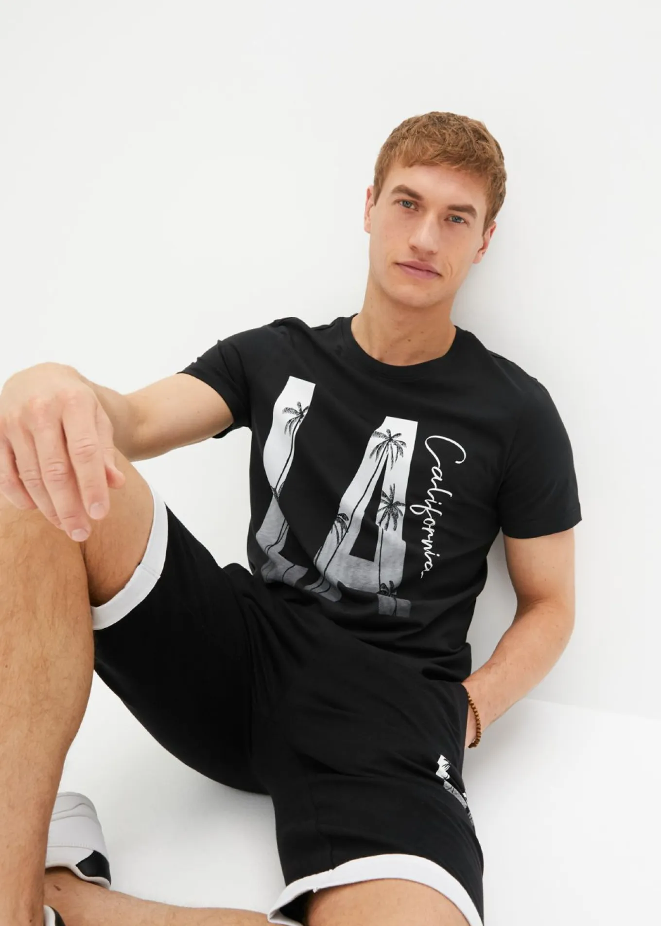 Camiseta de algodón orgánico puro con corte entallado
