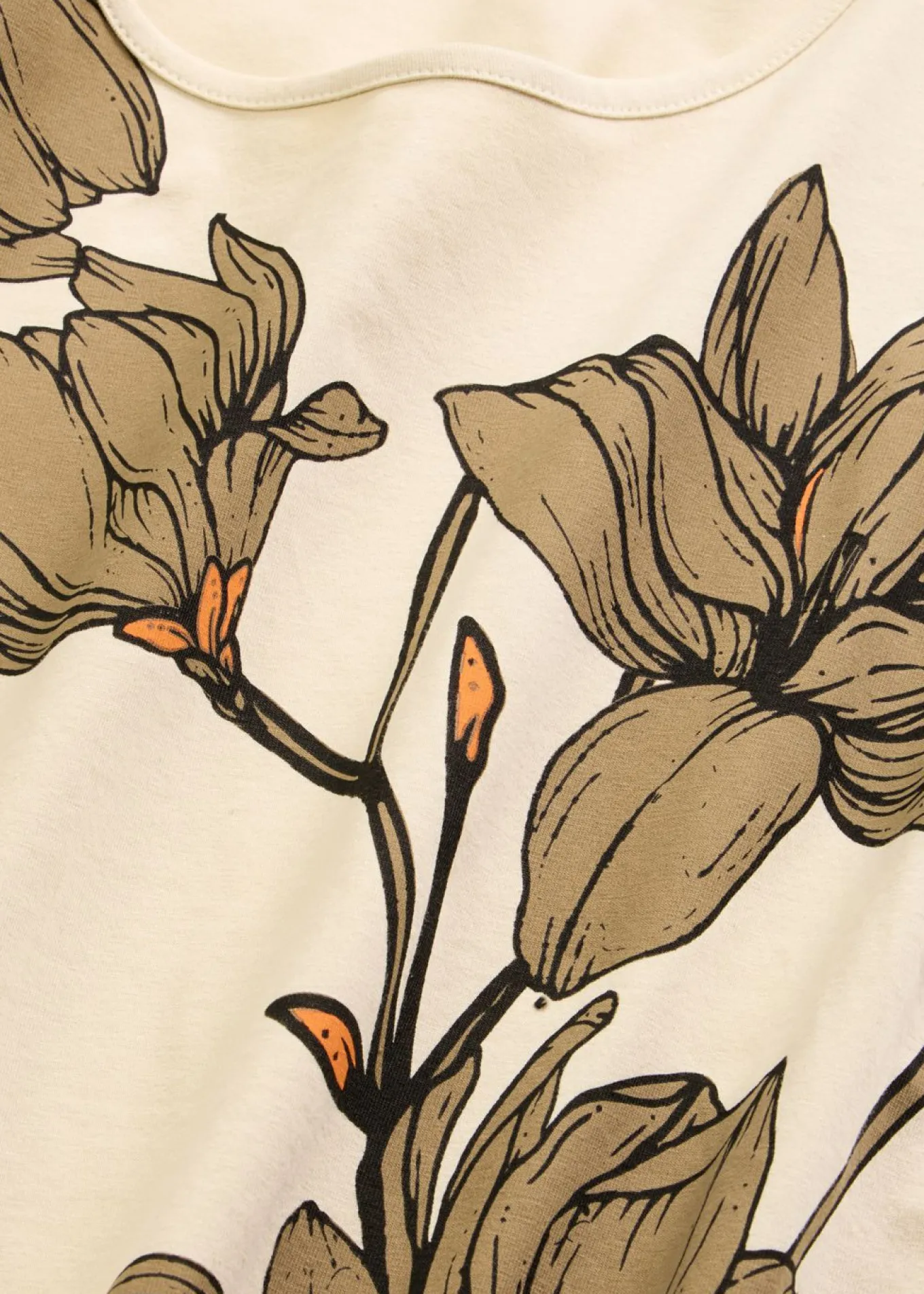 Camiseta de algodón orgánico con estampado de flores