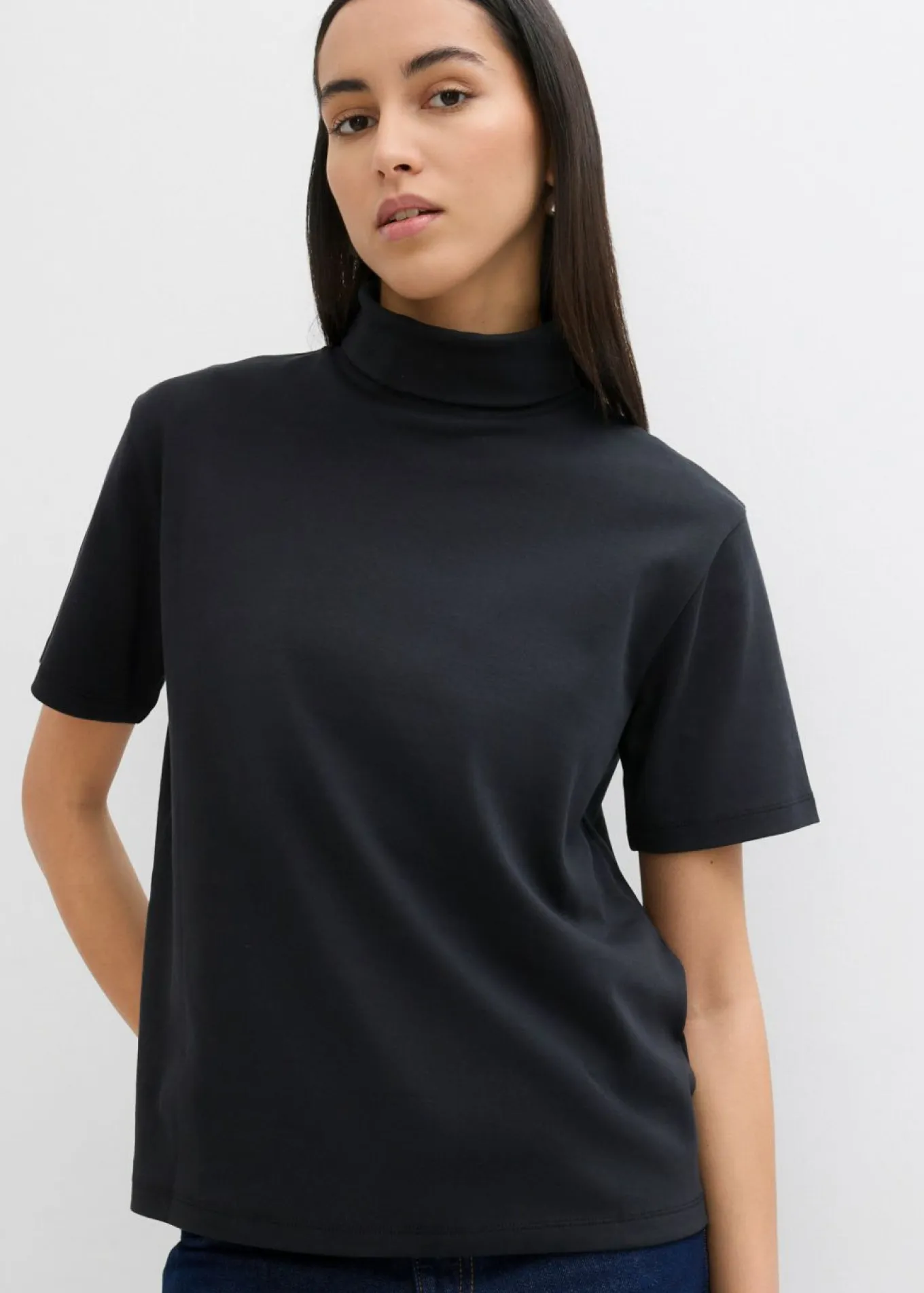 Camiseta de algodón orgánico puro con cuello alto