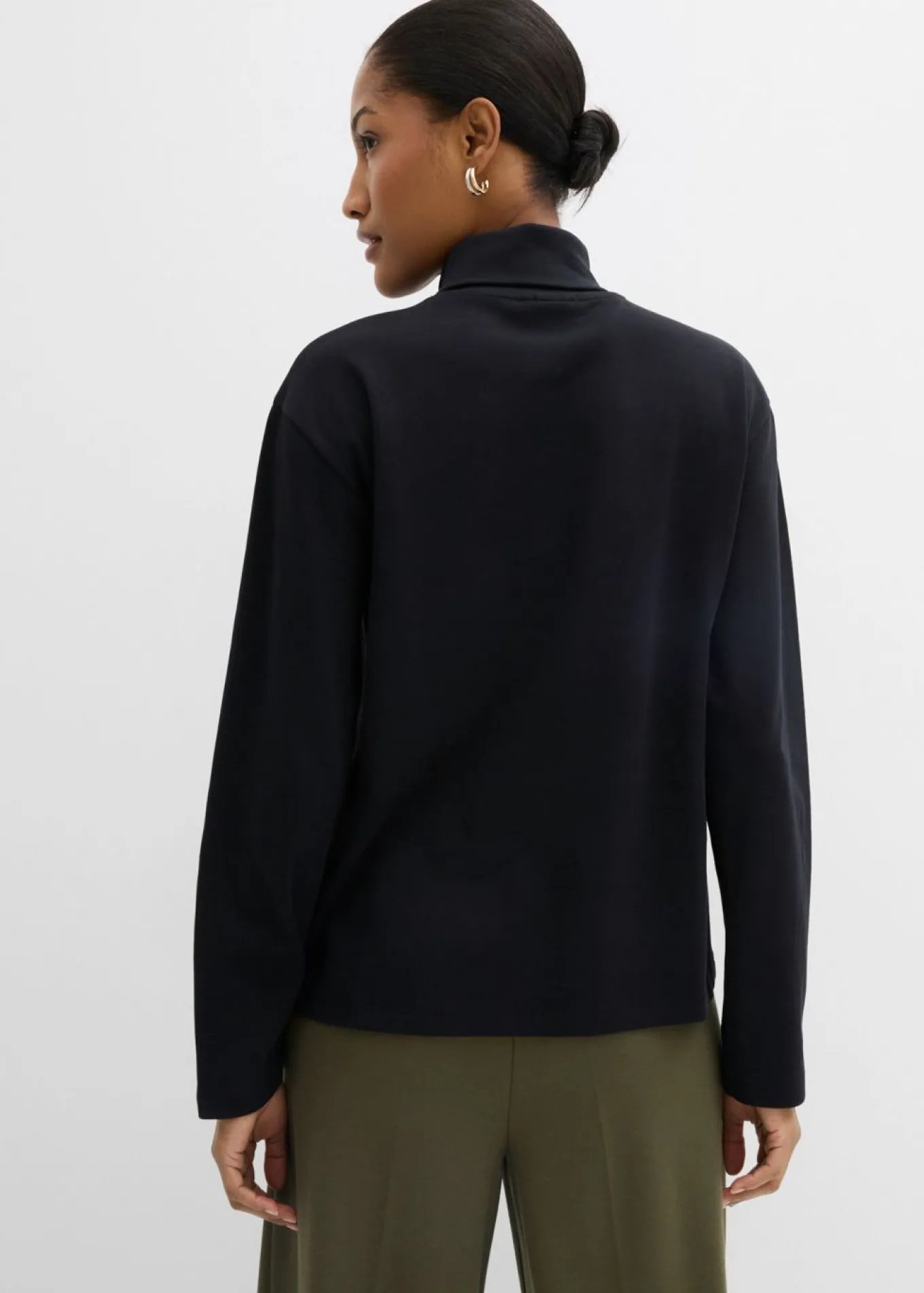 Camiseta de algodón orgánico puro con cuello alto