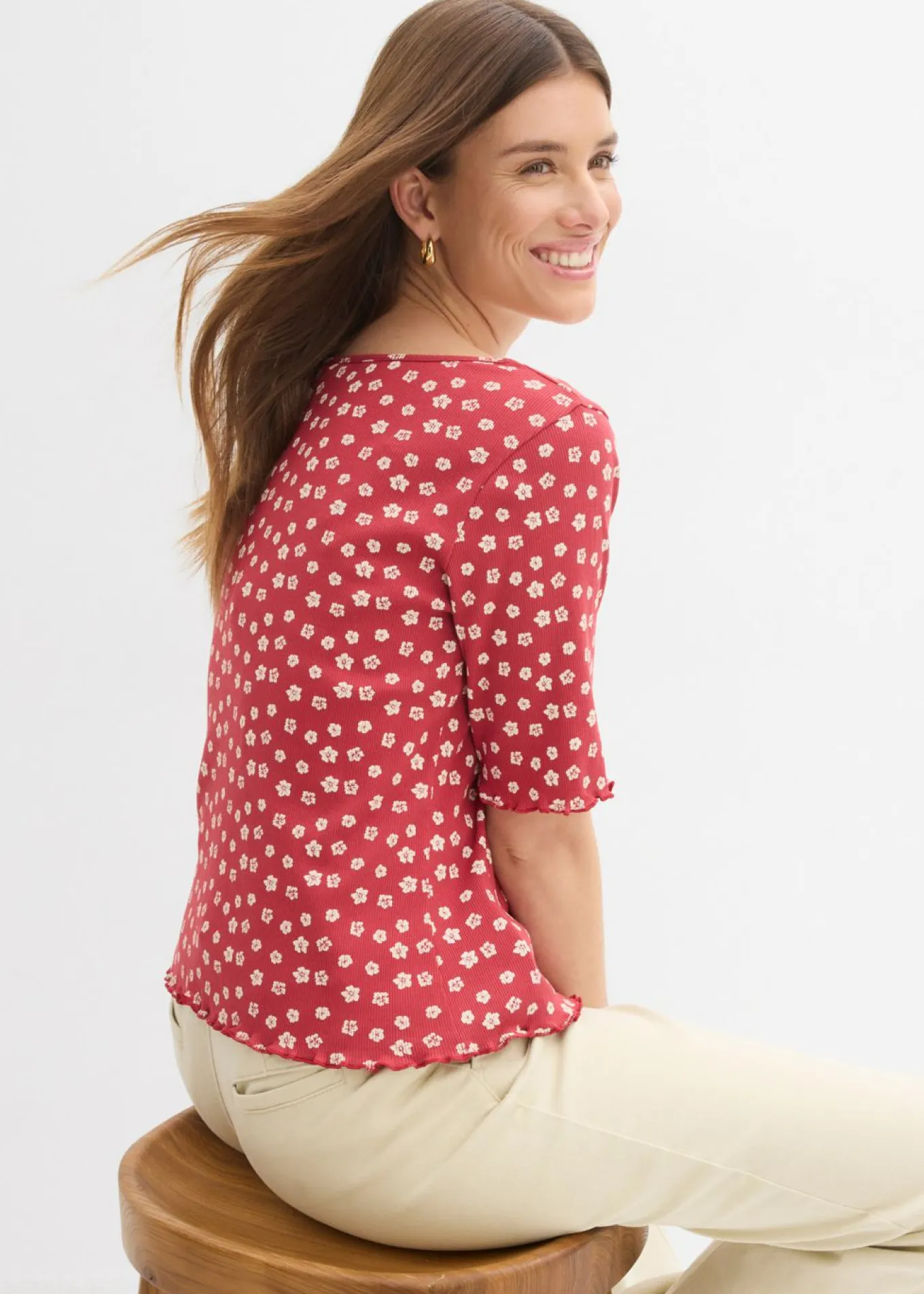 Camiseta de canalé con estampado de flores y manga corta