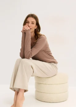 Camiseta de canalé con pantalón cómodo