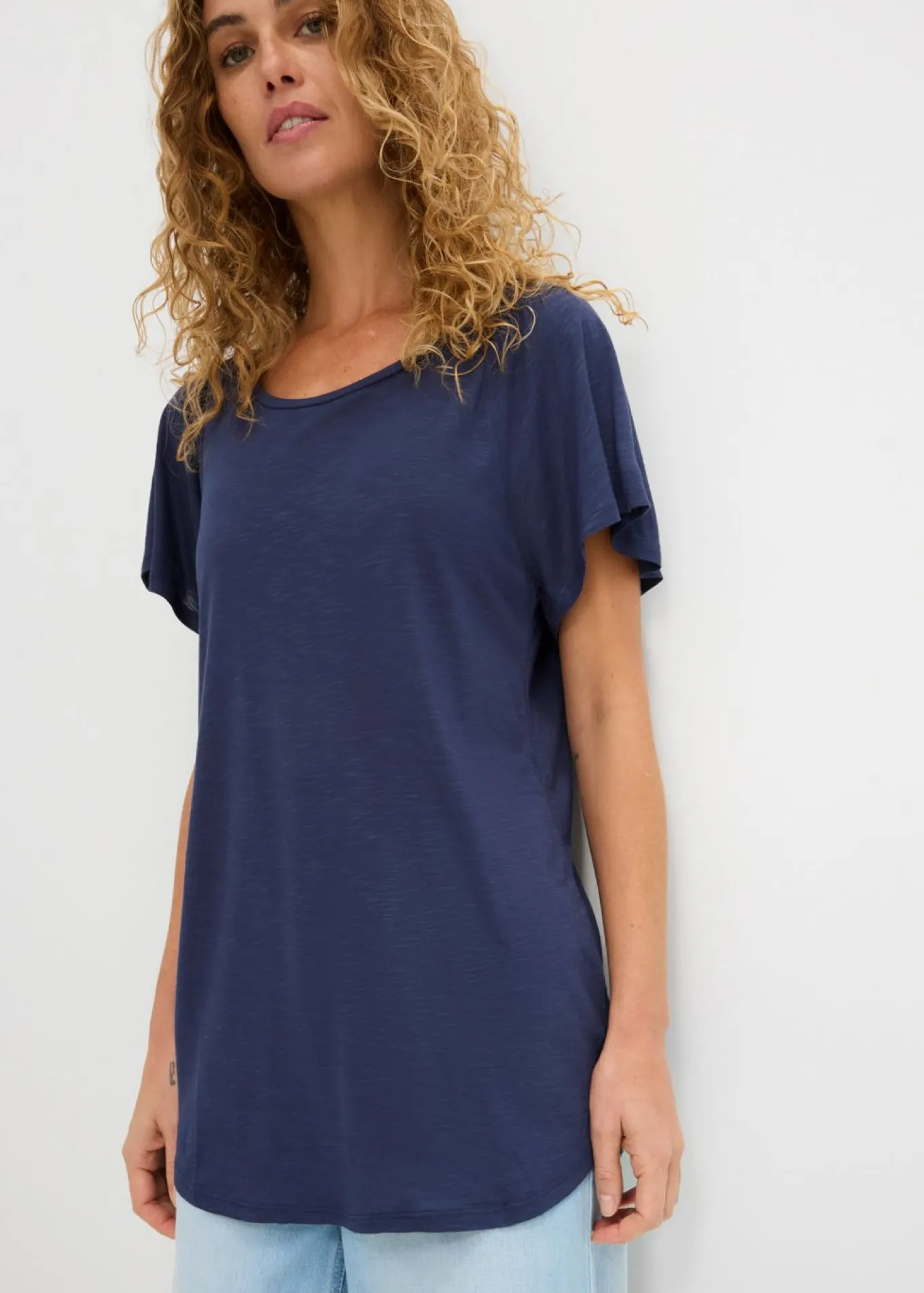 Camiseta de hilo flameado con mangas de murciélago