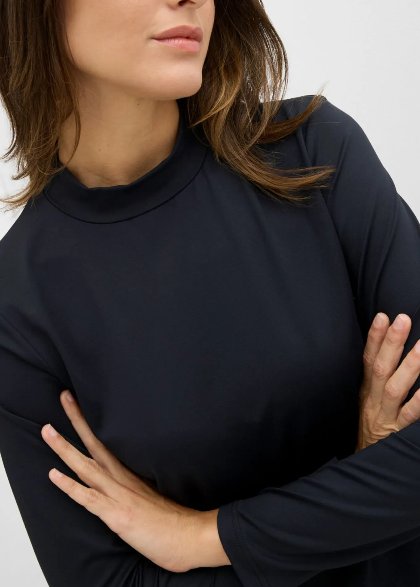 Camiseta de manga larga con cuello alto y poliamida reciclada