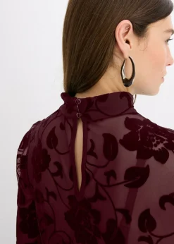 Camiseta de manga larga con leve transparencia