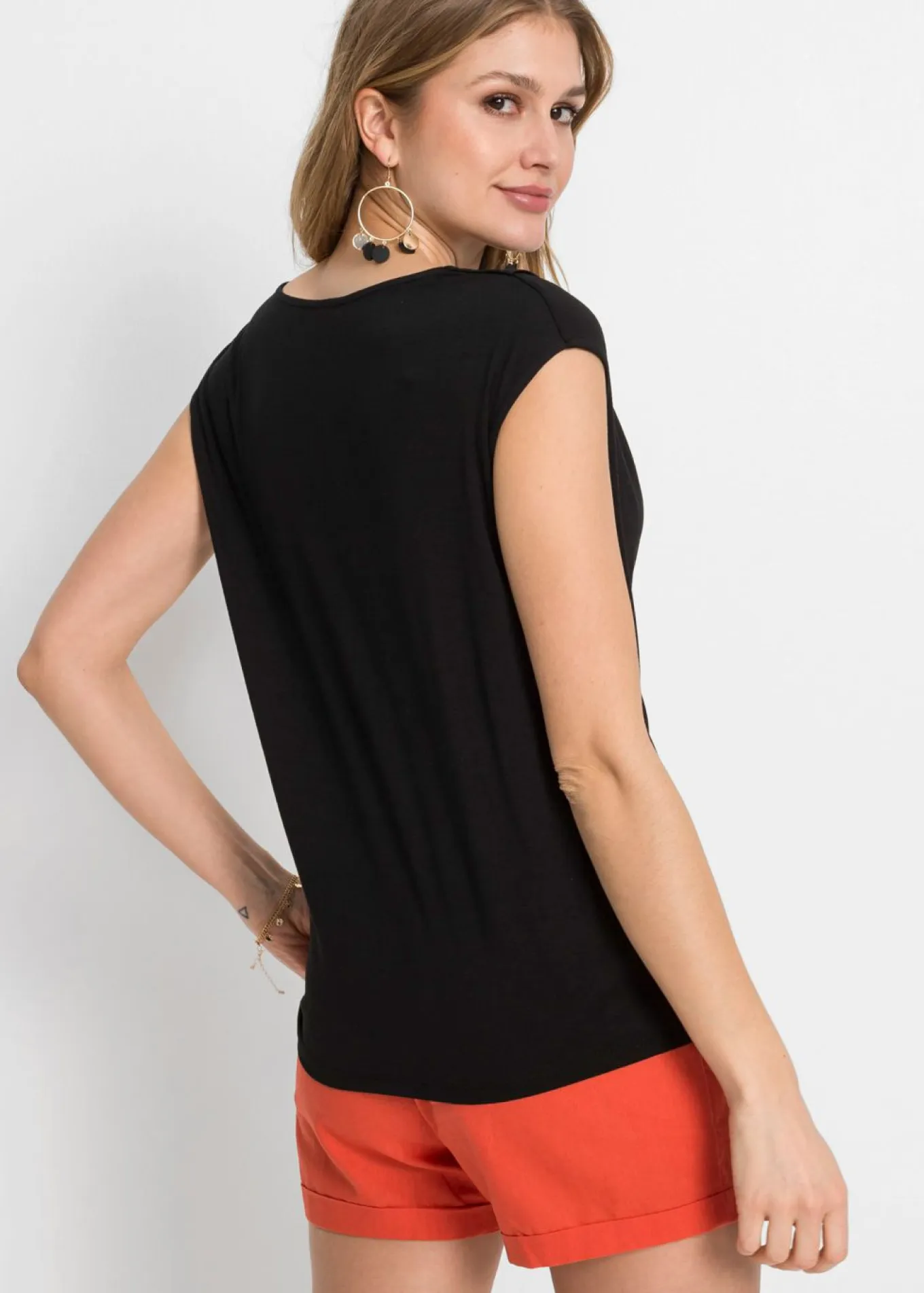 Camiseta de mezcla de viscosa con escote en cascada