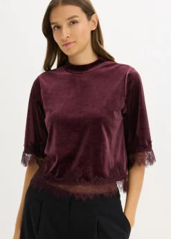 Camiseta de terciopelo con encaje