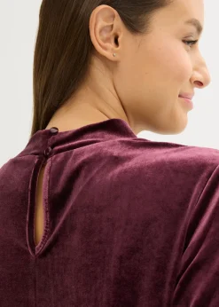 Camiseta de terciopelo con encaje