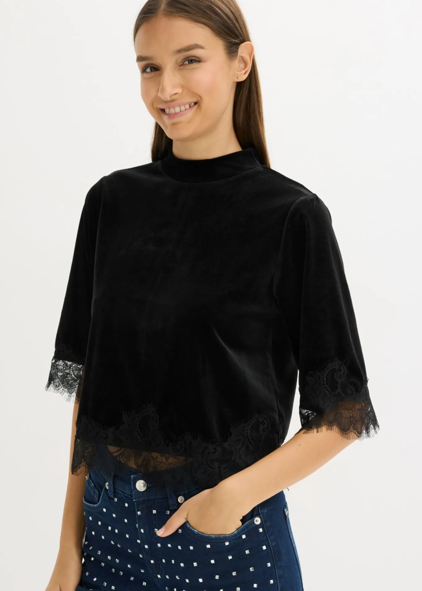Camiseta de terciopelo con encaje