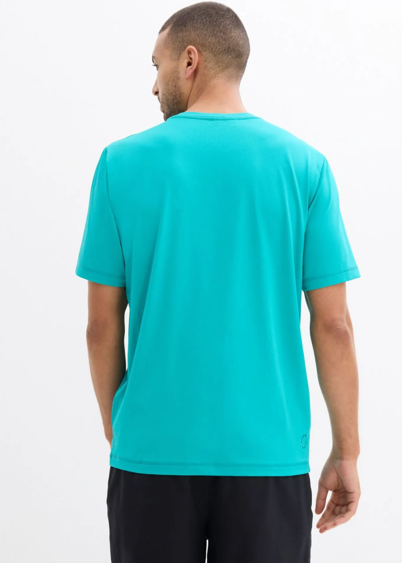Camiseta deportiva con aspecto estructurado