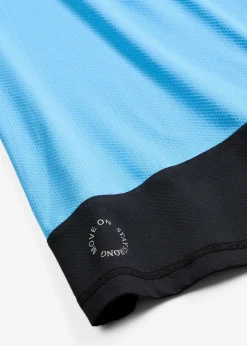 Camiseta deportiva con aspecto estructurado