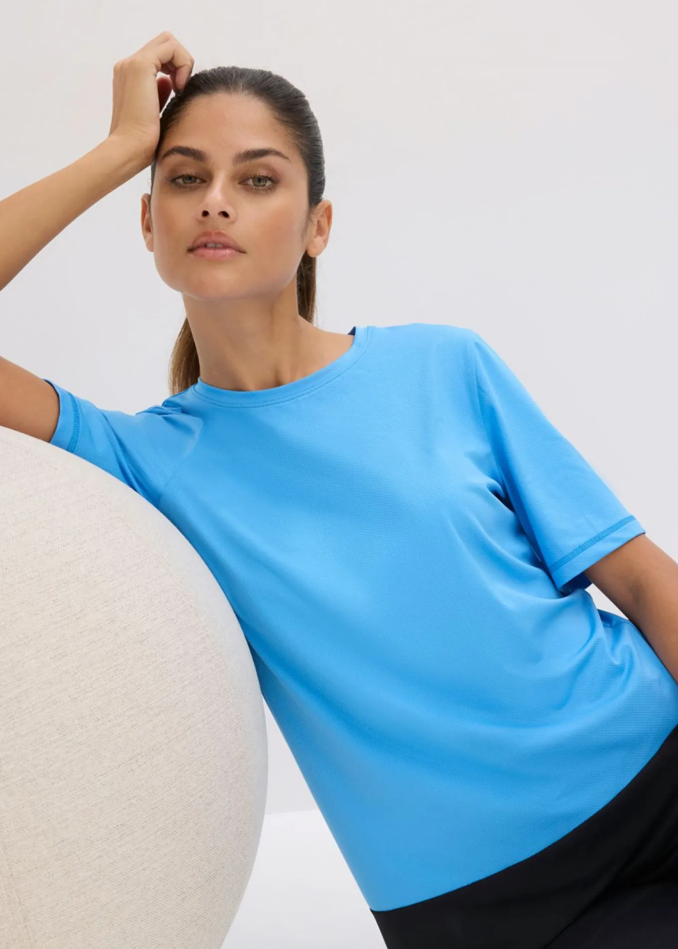 Camiseta deportiva con aspecto estructurado