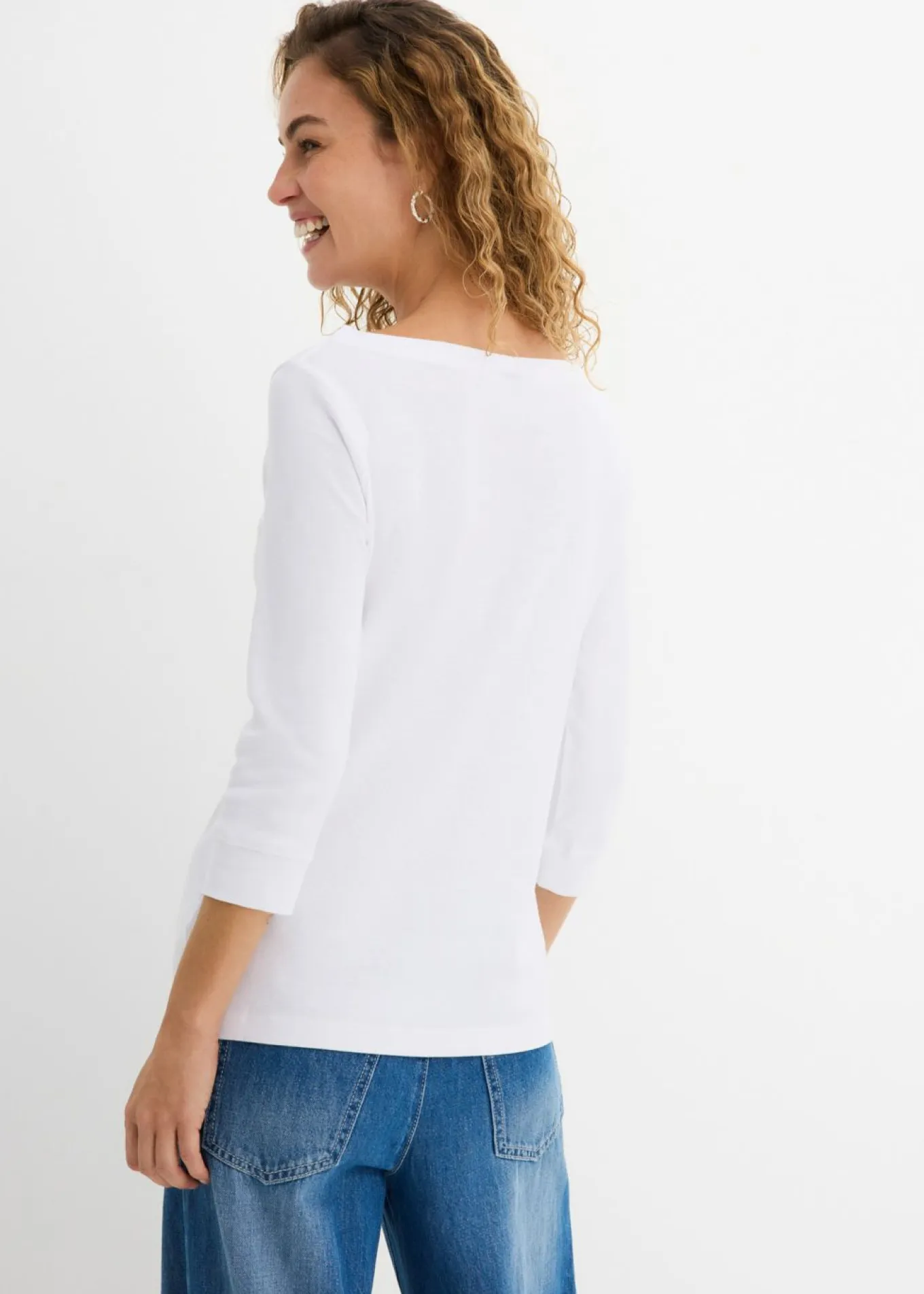 Camiseta elástica con escote en forma de U