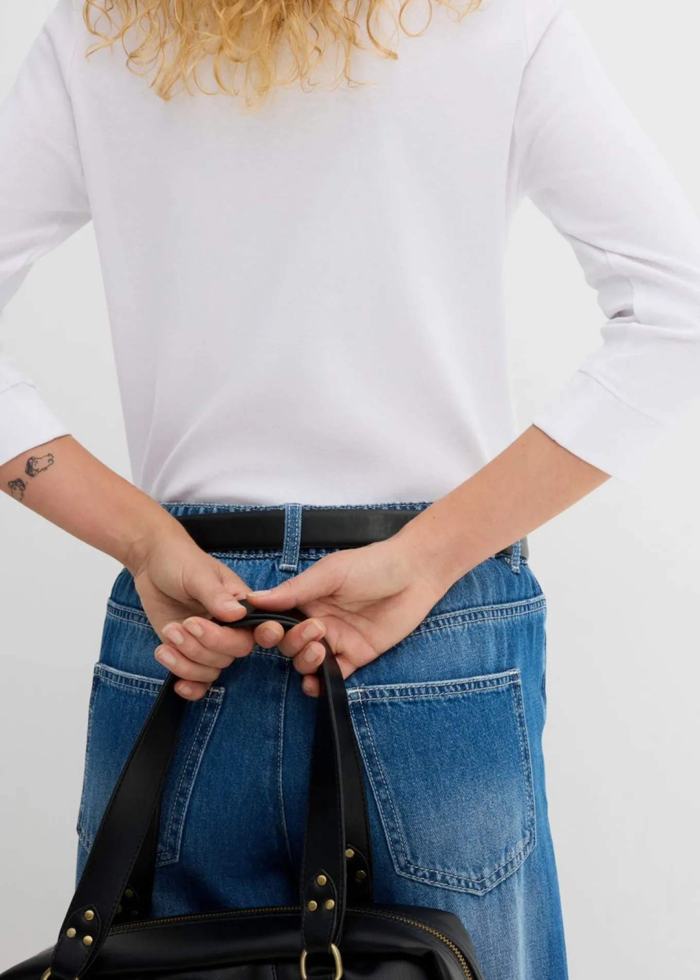 Camiseta elástica con escote en forma de U