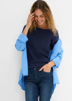 Camiseta elástica con escote en forma de U