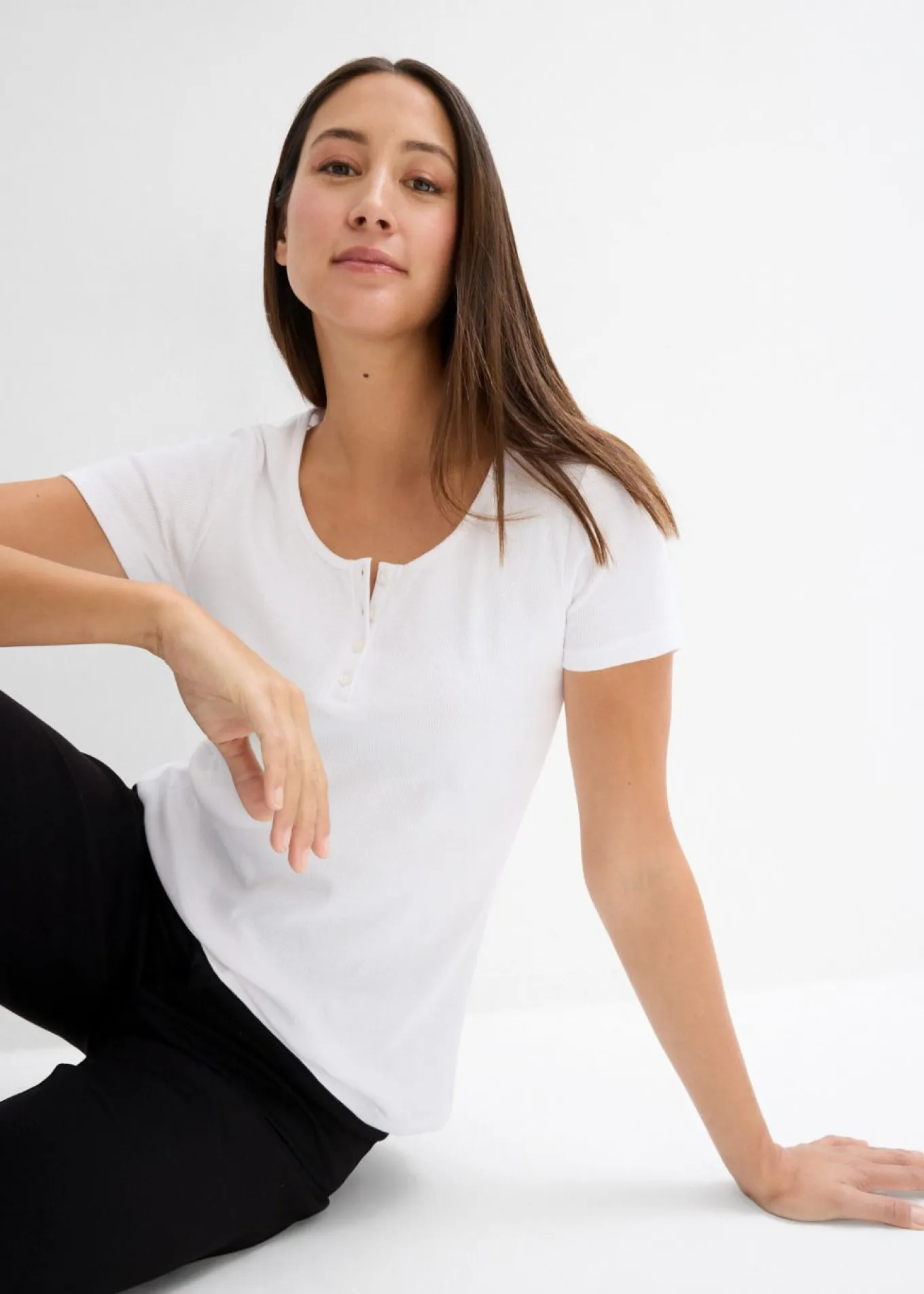 Camiseta henley con algodón orgánico puro