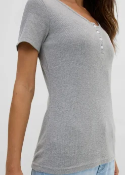Camiseta henley con algodón orgánico puro