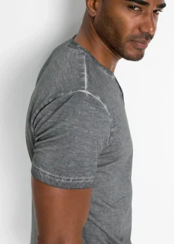 Camiseta henley de algodón orgánico puro con manga corta y aspecto lavado