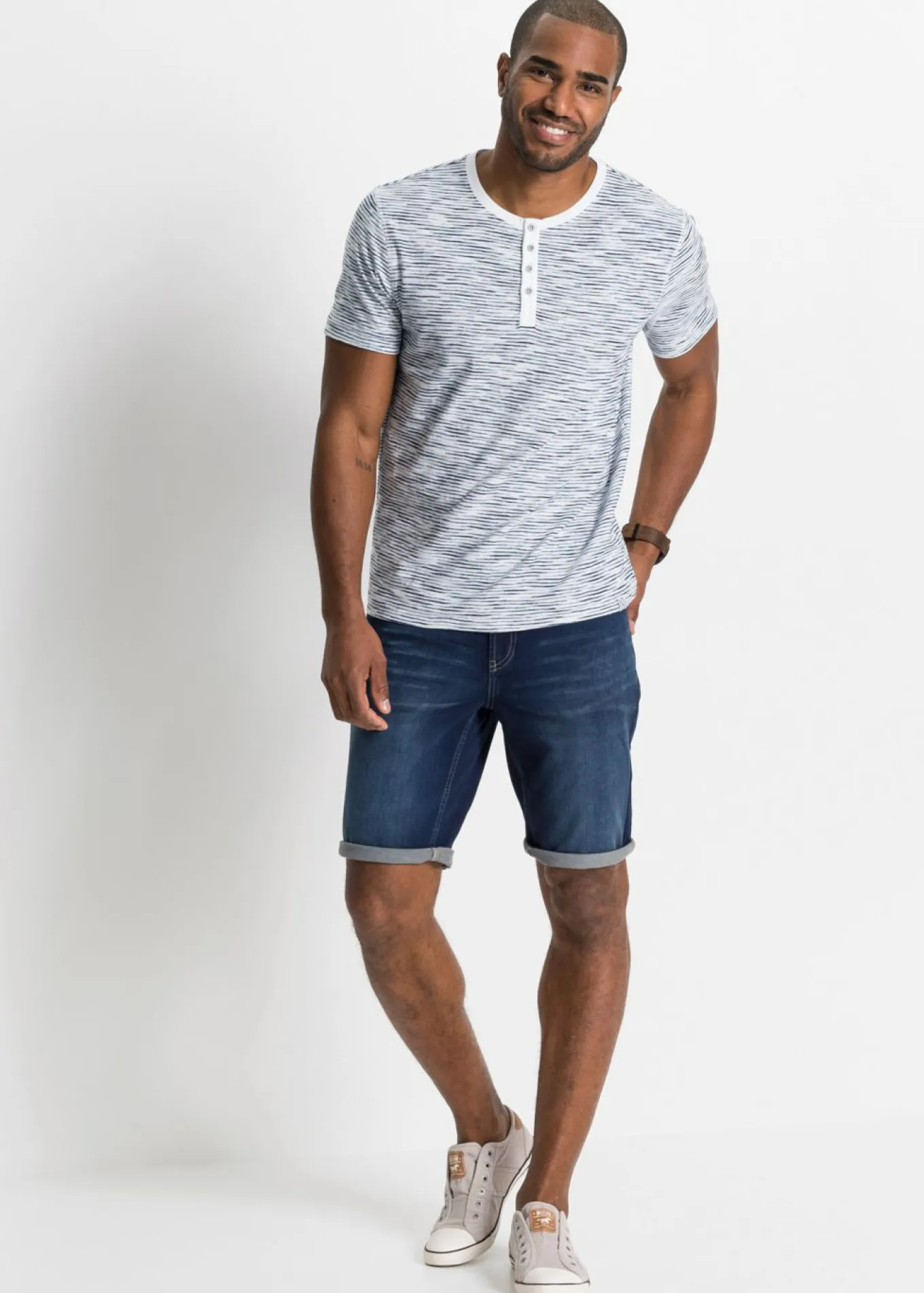 Camiseta henley de algodón puro con manga corta