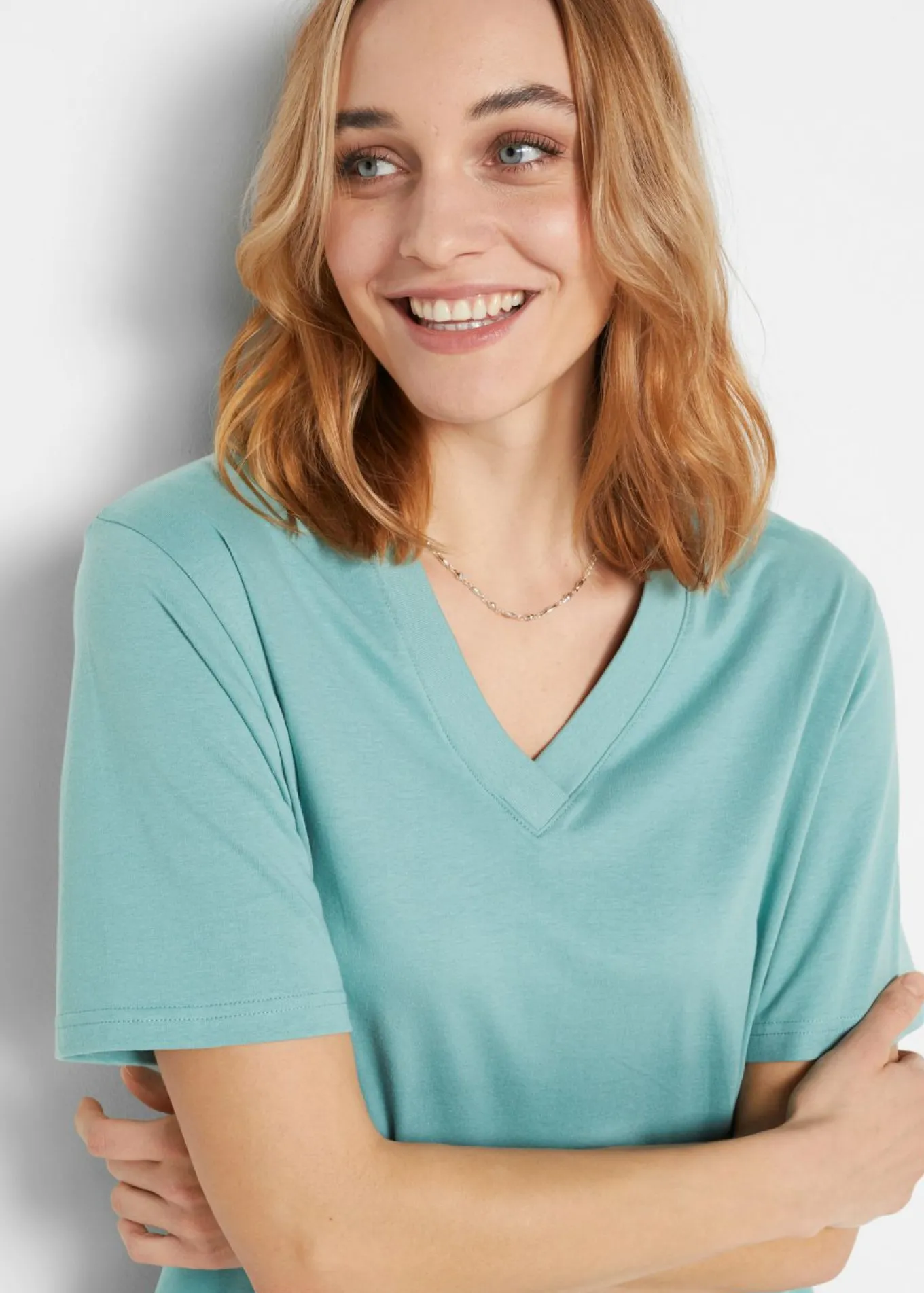 Camiseta larga ancha con cuello en V, manga corta (5 unidades)
