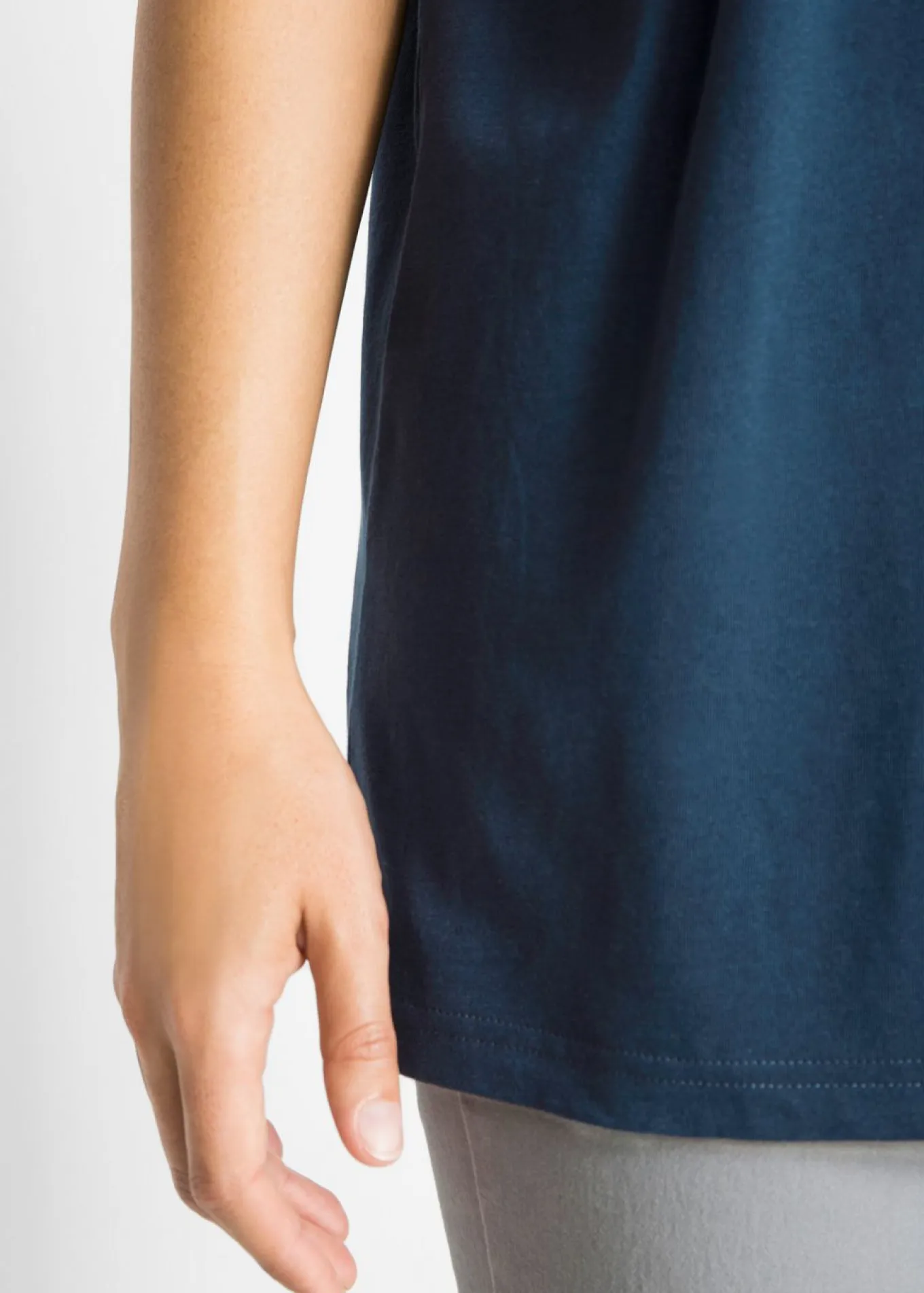 Camiseta larga ancha con cuello en V, manga corta (5 unidades)