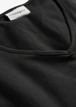 Camiseta larga favorecedora