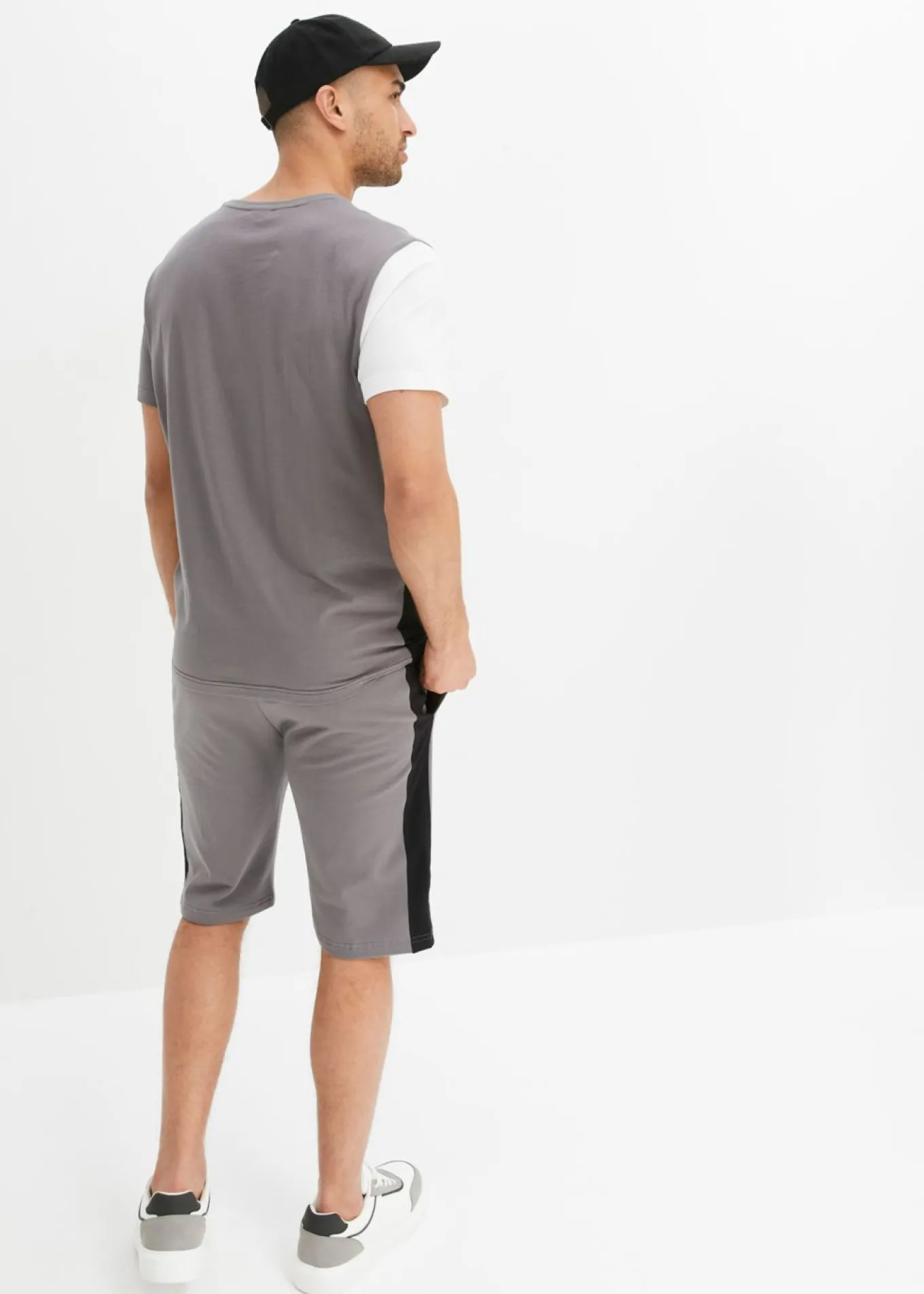 Camiseta y bermudas de chándal (2 piezas)