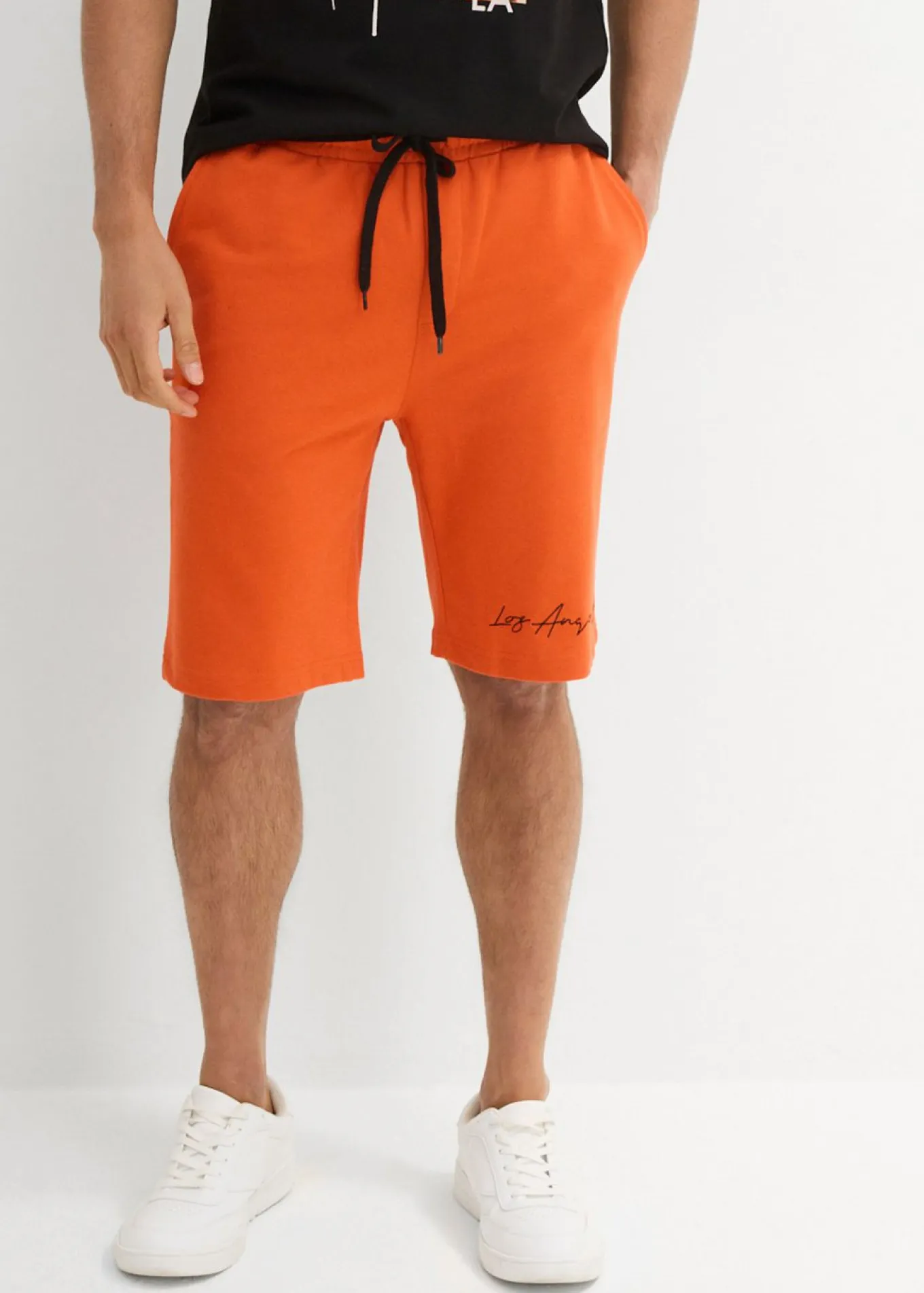 Camiseta y bermudas de chándal (2 piezas)