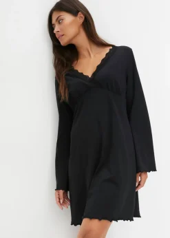 Camisón con encaje delicado