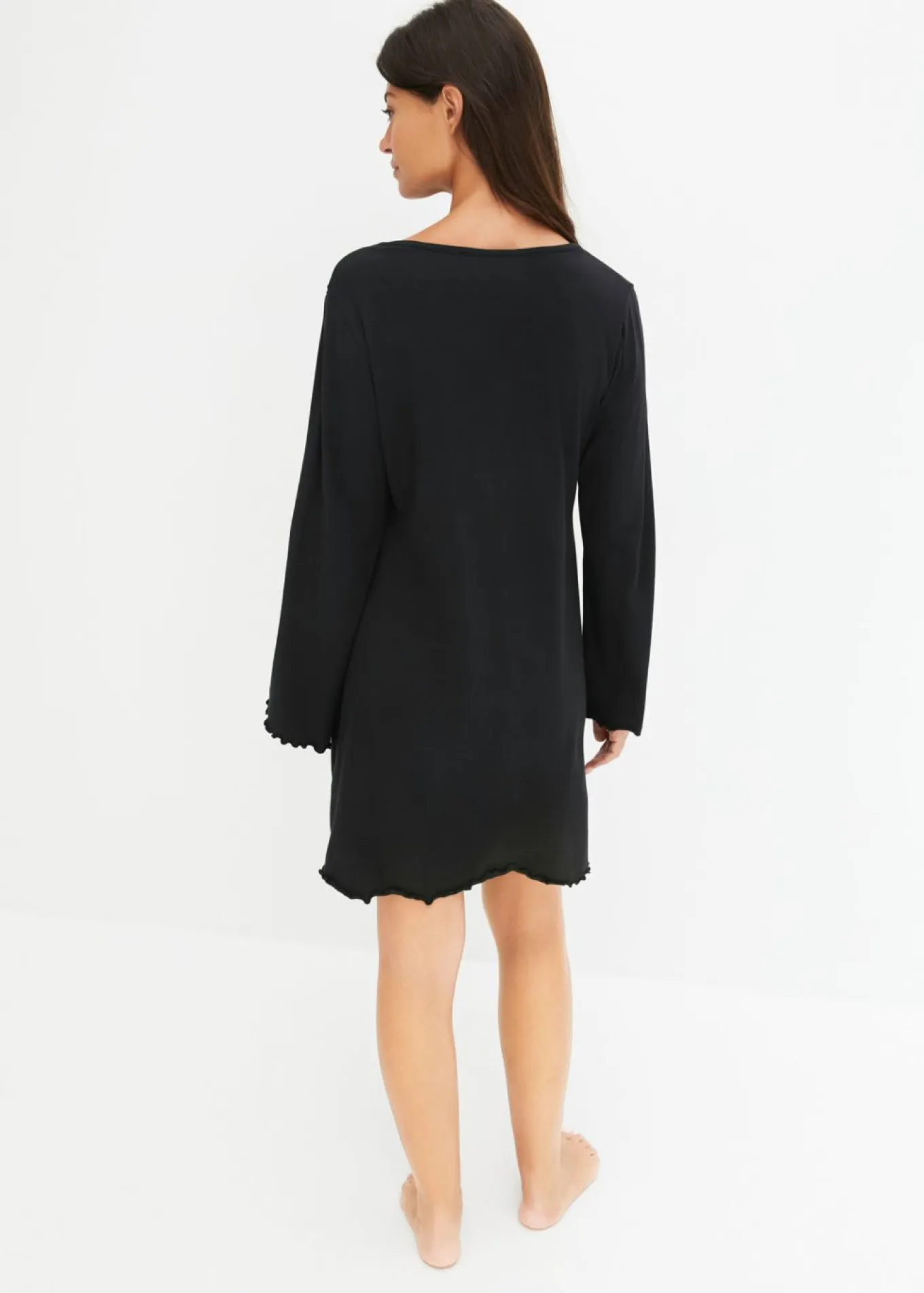 Camisón con encaje delicado