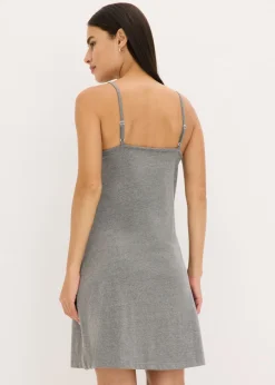 Camisón con tirantes finos