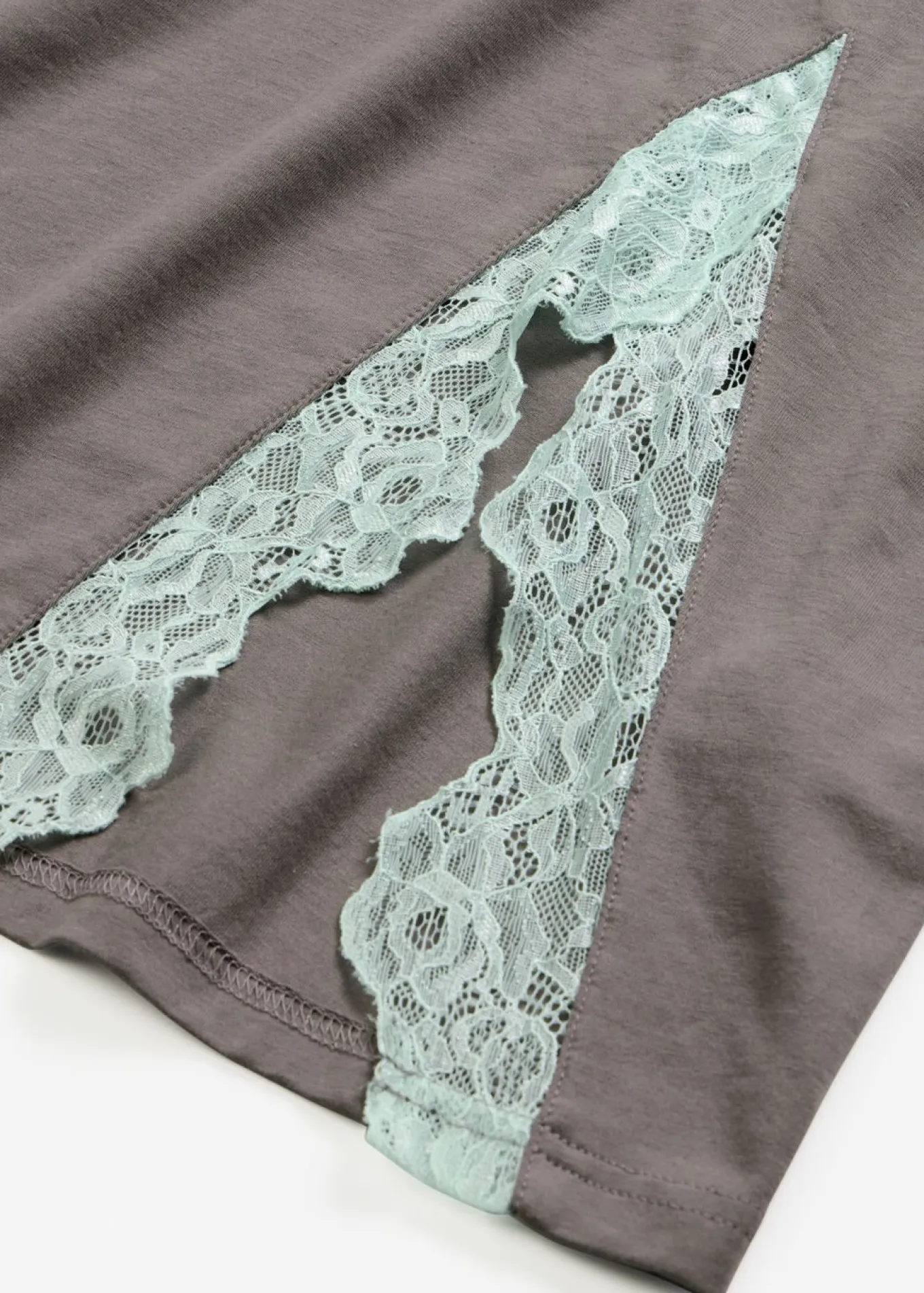 Camisón con viscosa y encaje