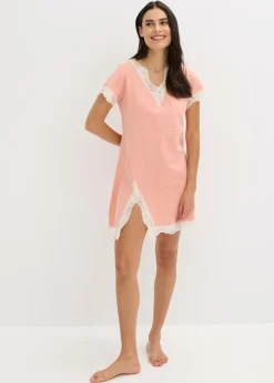 Camisón corto con un encaje delicado